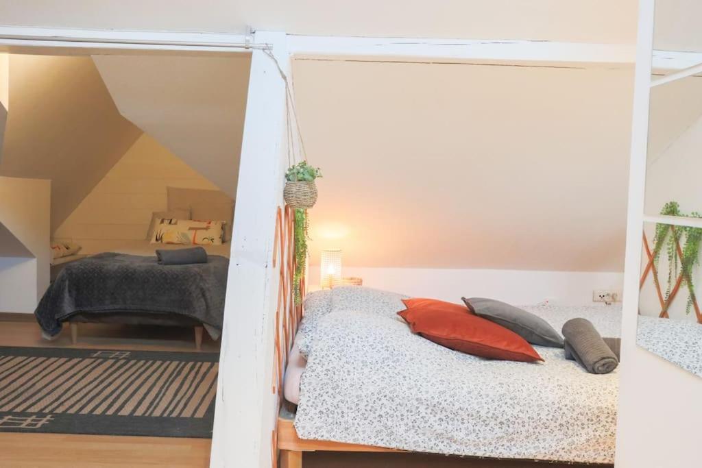 Petit Loft Centre Historique Proche Gare Tgv Apartment